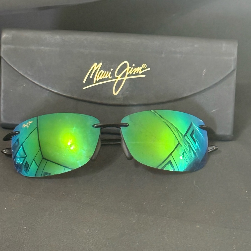 SOLD—-Maui Jim “AKAU” Polarized Rimless Sunglasses EUC (Case Included)